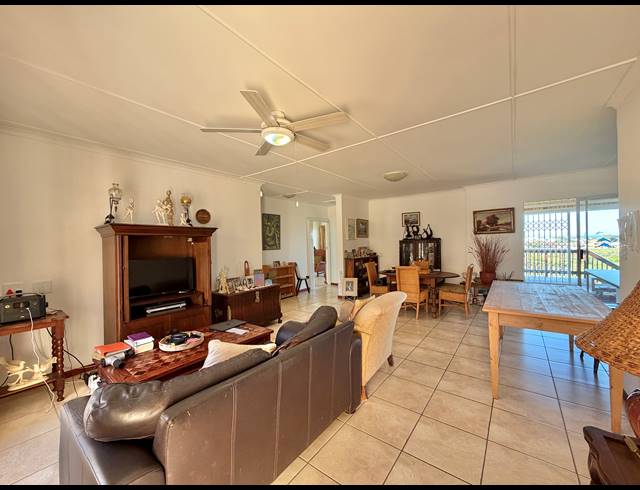 3 BEDROOM HOUSE FOR SALE IN WAVECREST